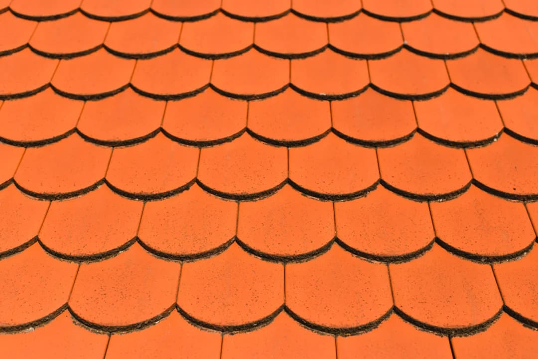 Ile dachówek karpiówek na m2? Kluczowe informacje i obliczenia Ile dachówek karpiówek na m2? Kluczowe informacje i obliczenia