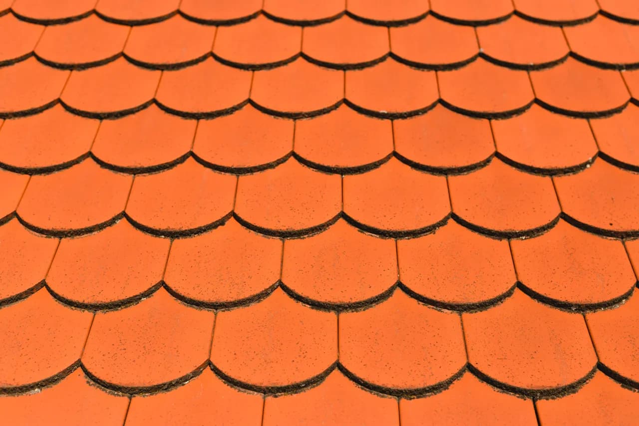 Ile dachówek karpiówek na m2? Kluczowe informacje i obliczenia